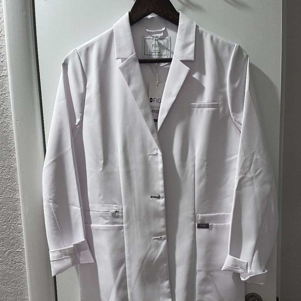 FIGS | Bellevue Long SLIM Lab Coat (S) | NWT